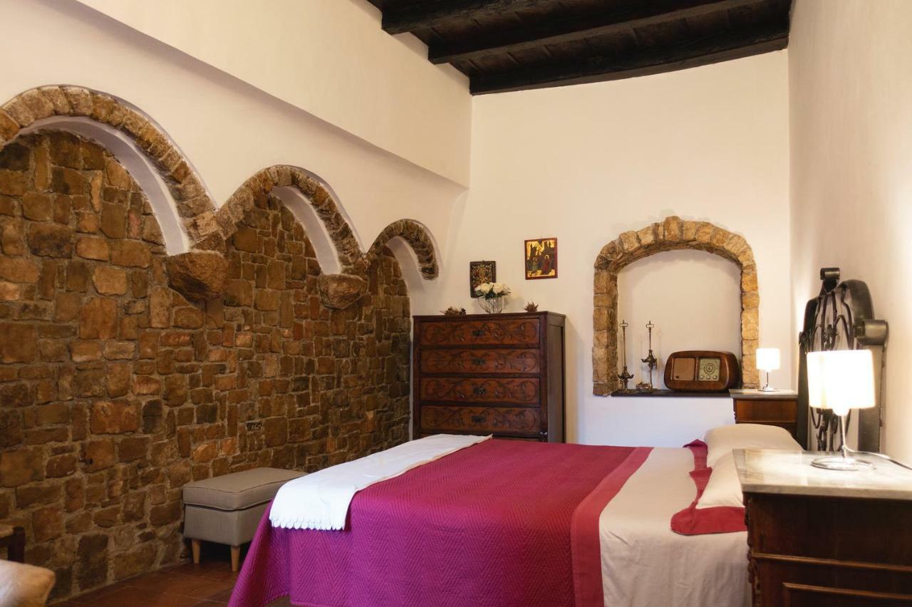 Aurora Medieval House Сермонета Екстер'єр фото