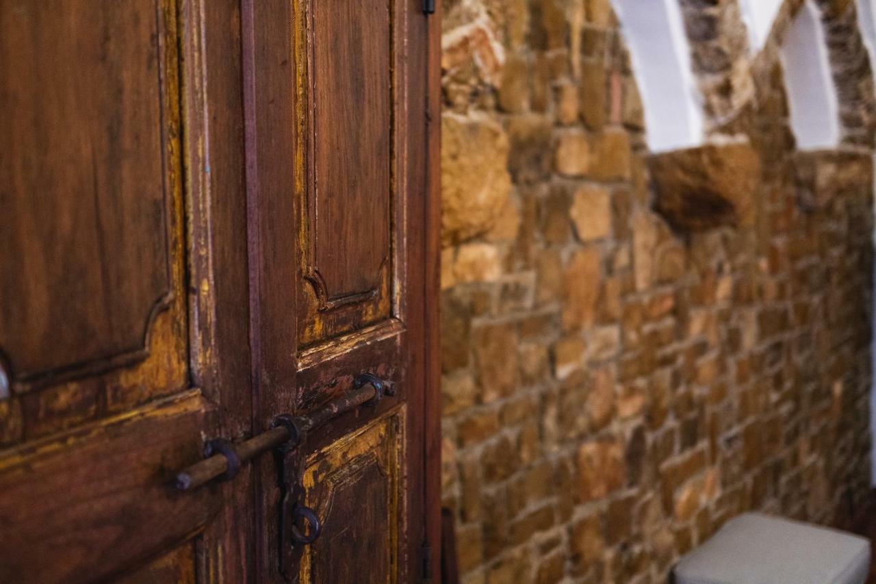 Aurora Medieval House Сермонета Екстер'єр фото